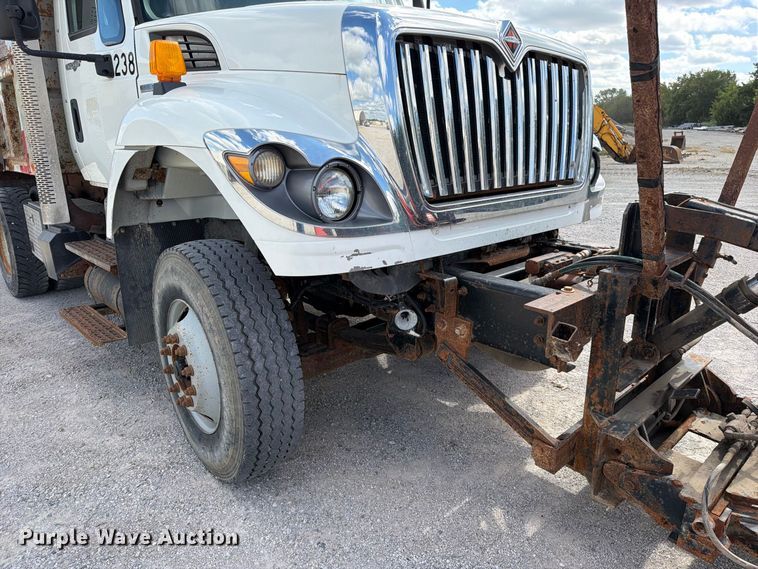 image for item EO8766 2011 International WorkStar 7400 dump truck