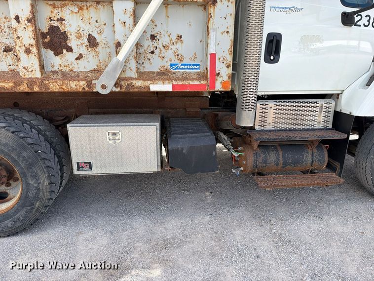 image for item EO8766 2011 International WorkStar 7400 dump truck
