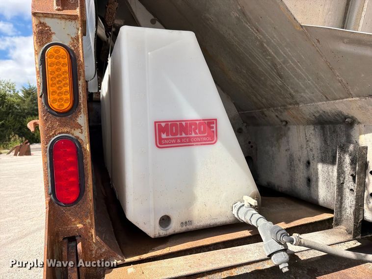 image for item EO8766 2011 International WorkStar 7400 dump truck