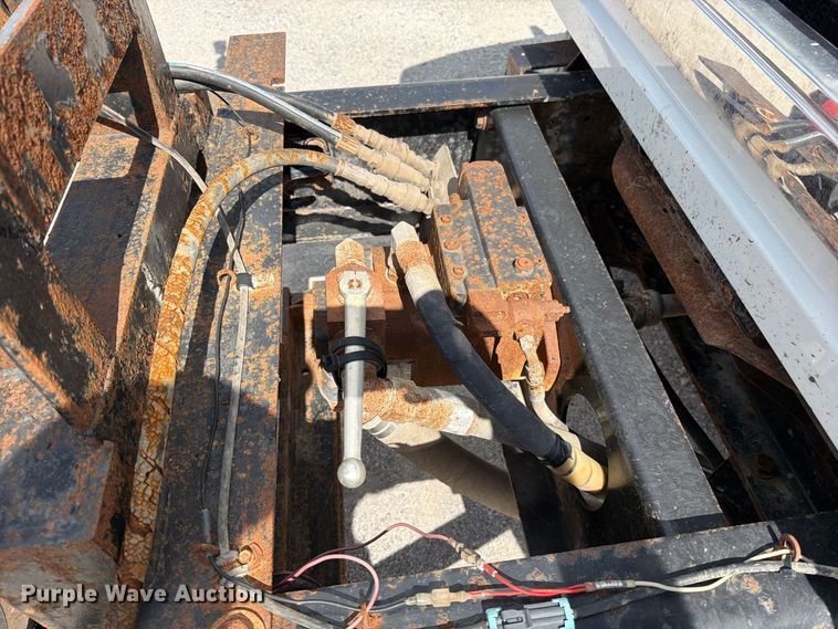 image for item EO8766 2011 International WorkStar 7400 dump truck