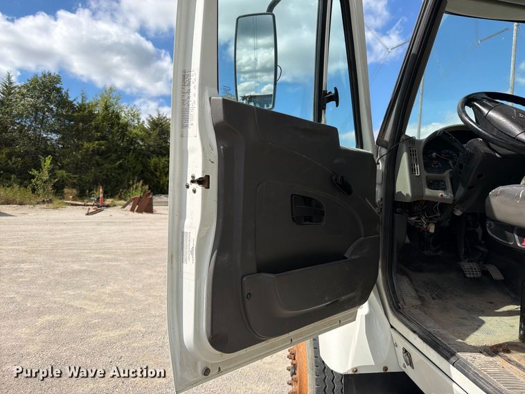 image for item EO8766 2011 International WorkStar 7400 dump truck
