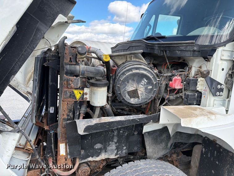 image for item EO8766 2011 International WorkStar 7400 dump truck