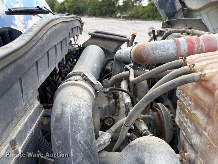 image for item EO8766 2011 International WorkStar 7400 dump truck