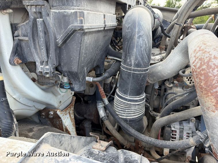 image for item EO8766 2011 International WorkStar 7400 dump truck