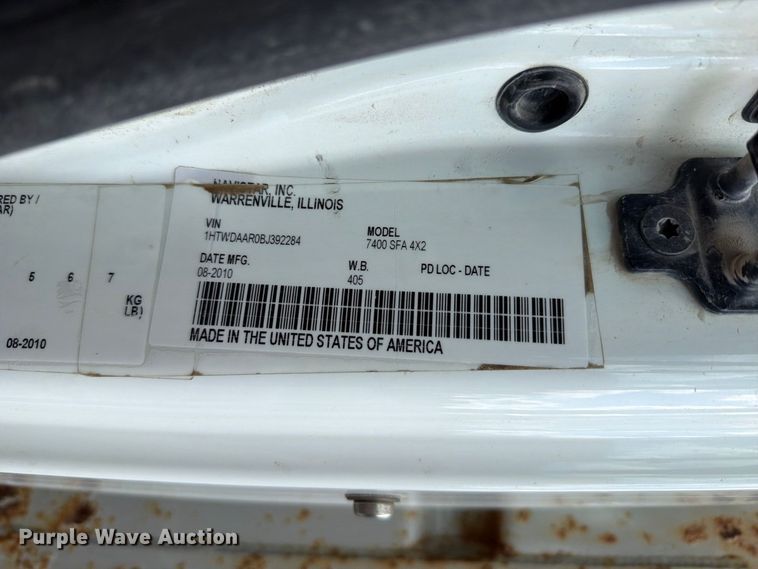 image for item EO8766 2011 International WorkStar 7400 dump truck