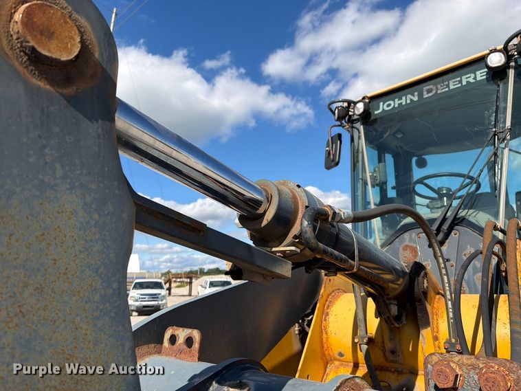 image for item EO8767 2010 John Deere 544K wheel loader
