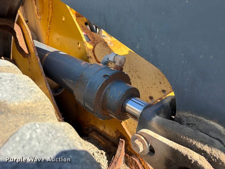 image for item EO8767 2010 John Deere 544K wheel loader