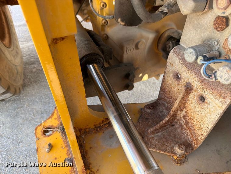 image for item EO8767 2010 John Deere 544K wheel loader