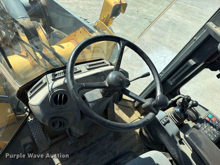 image for item EO8767 2010 John Deere 544K wheel loader