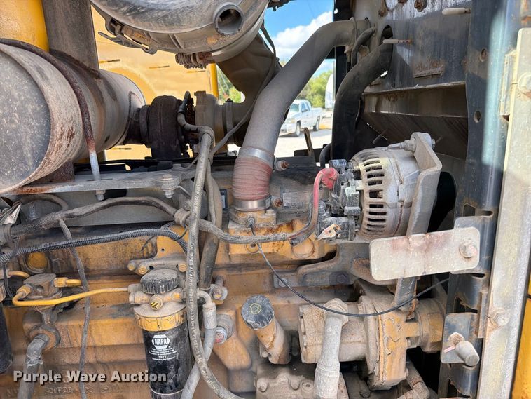 image for item EO8767 2010 John Deere 544K wheel loader