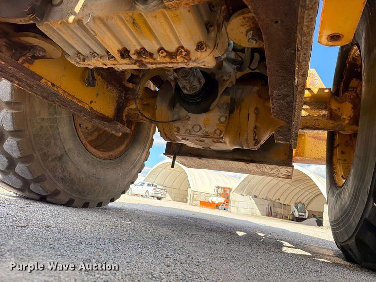 image for item EO8767 2010 John Deere 544K wheel loader