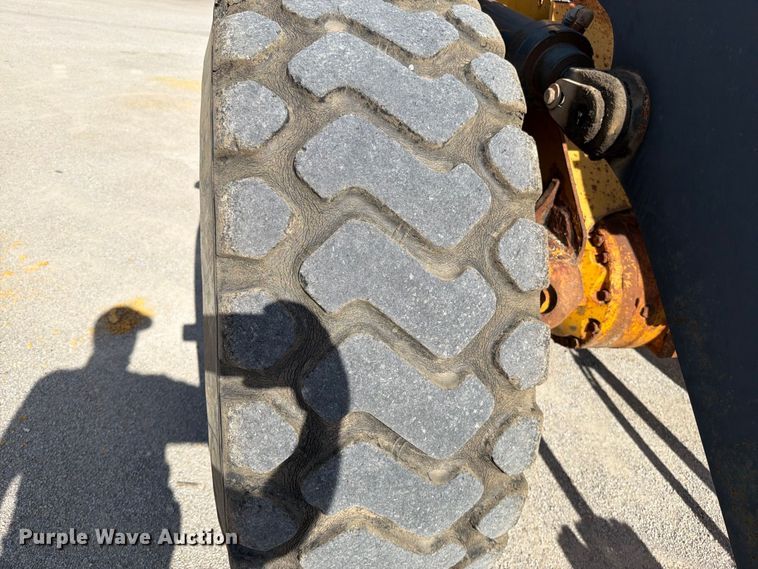 image for item EO8767 2010 John Deere 544K wheel loader