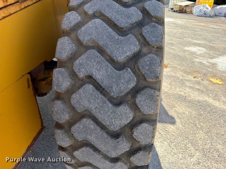 image for item EO8767 2010 John Deere 544K wheel loader