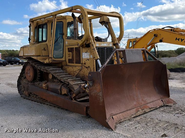 image for item EO8768 1994 Caterpillar D6H dozer