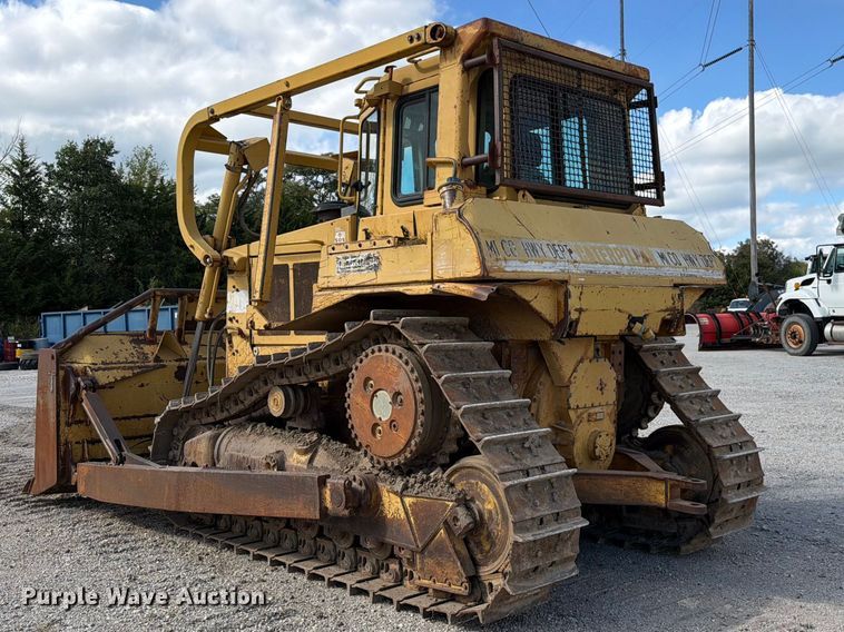 image for item EO8768 1994 Caterpillar D6H dozer