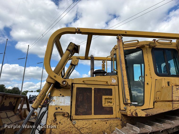 image for item EO8768 1994 Caterpillar D6H dozer
