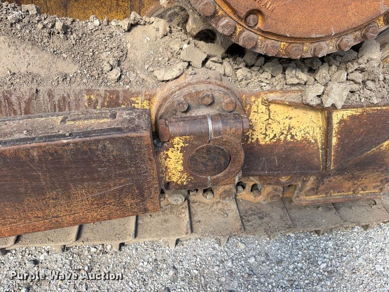 image for item EO8768 1994 Caterpillar D6H dozer