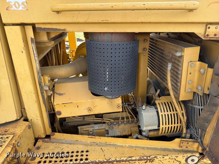 image for item EO8768 1994 Caterpillar D6H dozer