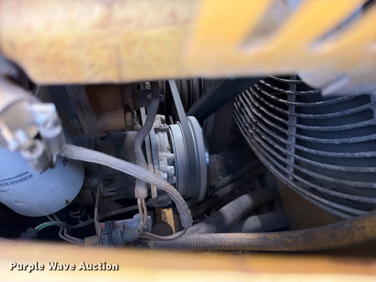 image for item EO8768 1994 Caterpillar D6H dozer