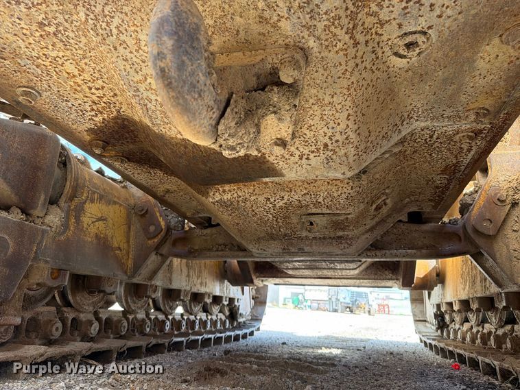 image for item EO8768 1994 Caterpillar D6H dozer