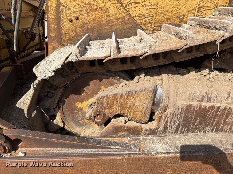 image for item EO8768 1994 Caterpillar D6H dozer
