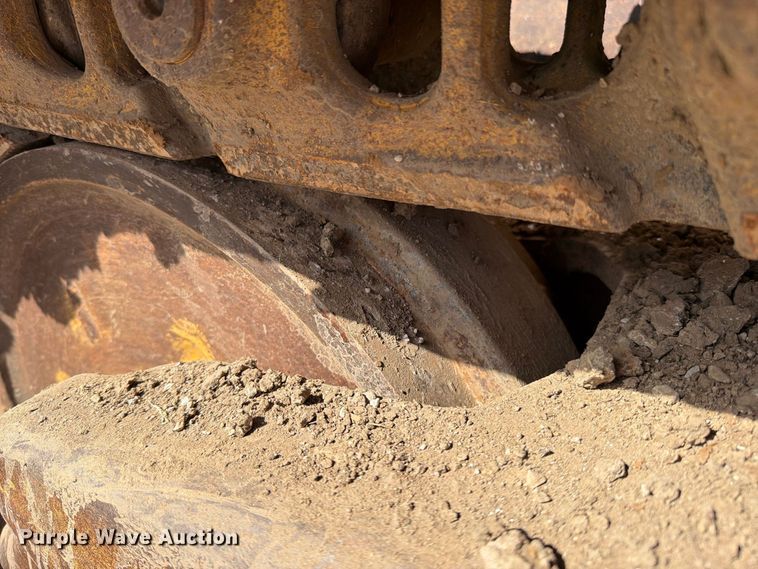 image for item EO8768 1994 Caterpillar D6H dozer