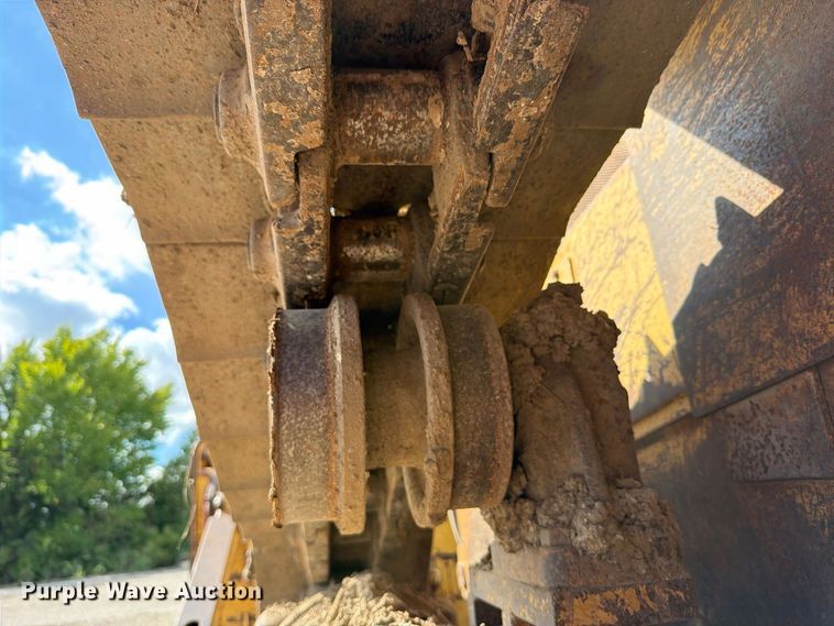 image for item EO8768 1994 Caterpillar D6H dozer