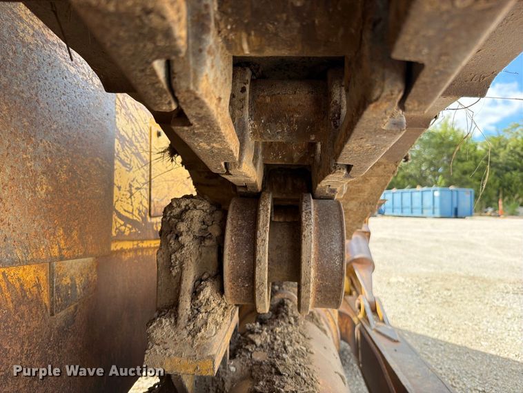image for item EO8768 1994 Caterpillar D6H dozer
