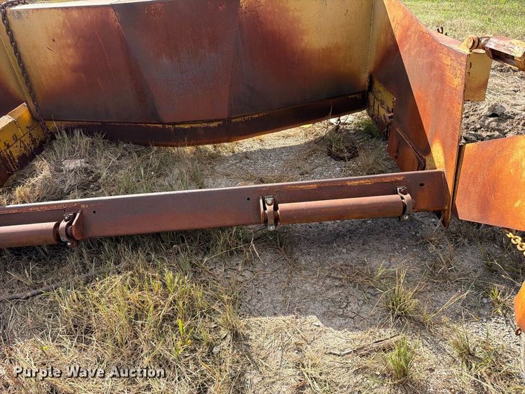 image for item EO8768 1994 Caterpillar D6H dozer
