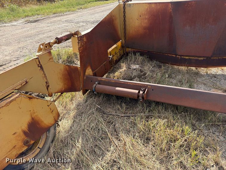 image for item EO8768 1994 Caterpillar D6H dozer