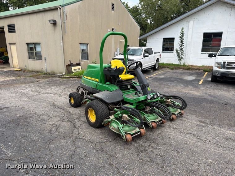 image for item EO8769 John Deere 8800A TerrainCut reel mower