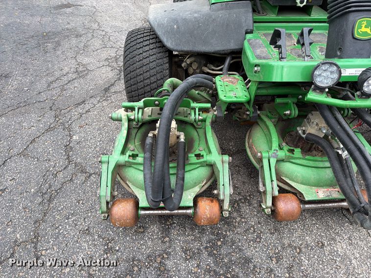 image for item EO8769 John Deere 8800A TerrainCut reel mower