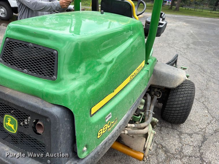 image for item EO8769 John Deere 8800A TerrainCut reel mower