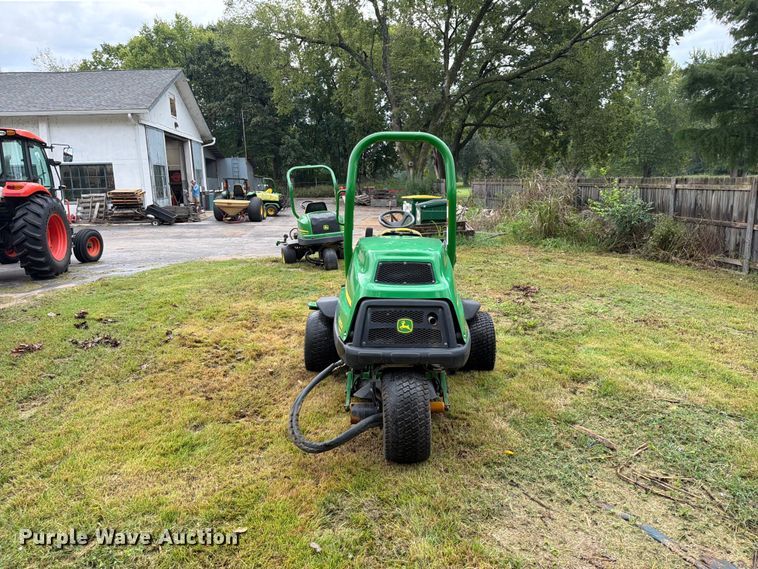 image for item EO8770 John Deere 7400A reel mower
