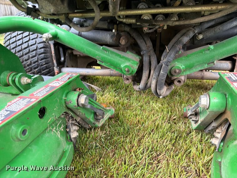 image for item EO8770 John Deere 7400A reel mower