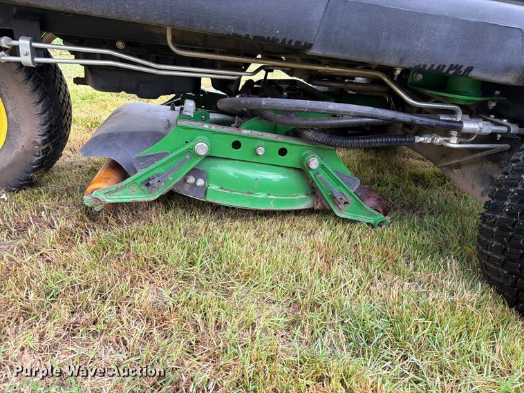 image for item EO8770 John Deere 7400A reel mower