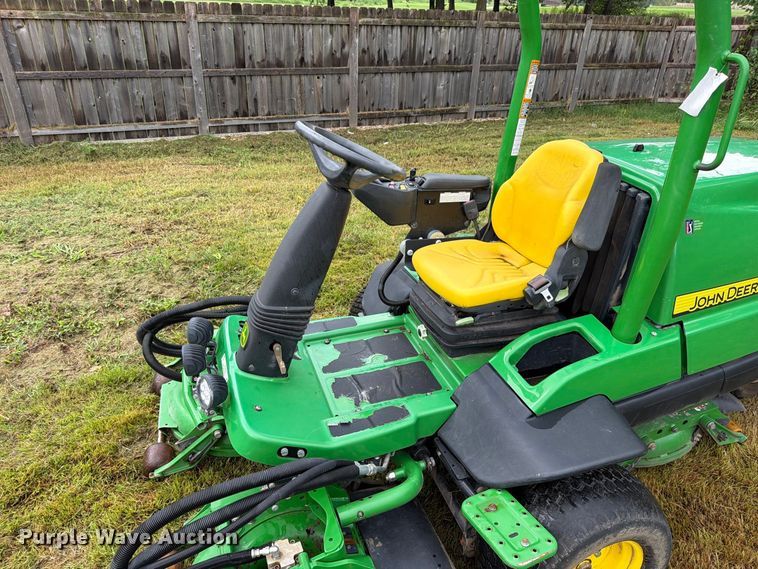 image for item EO8770 John Deere 7400A reel mower