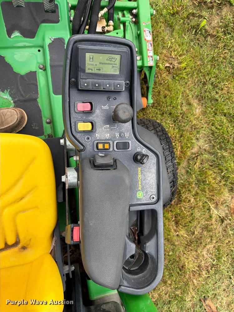 image for item EO8770 John Deere 7400A reel mower