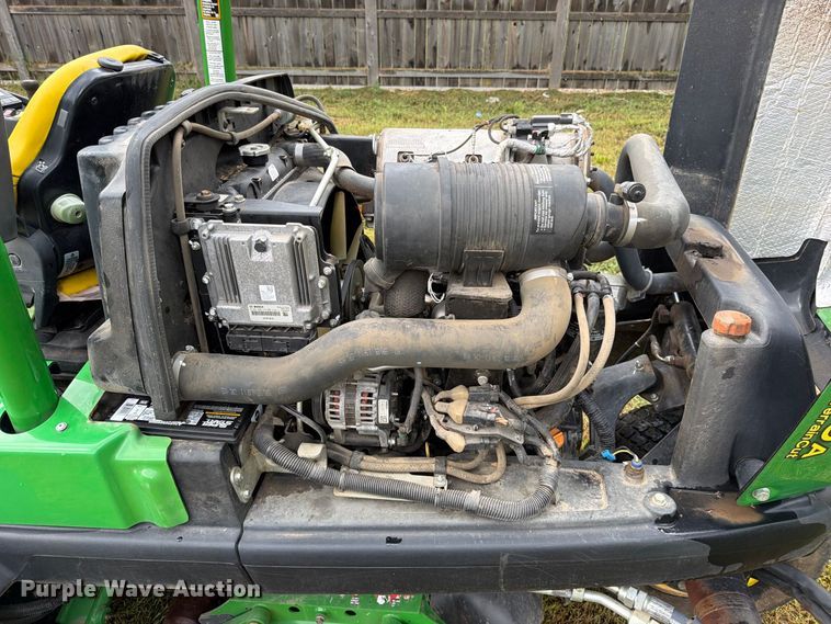 image for item EO8770 John Deere 7400A reel mower