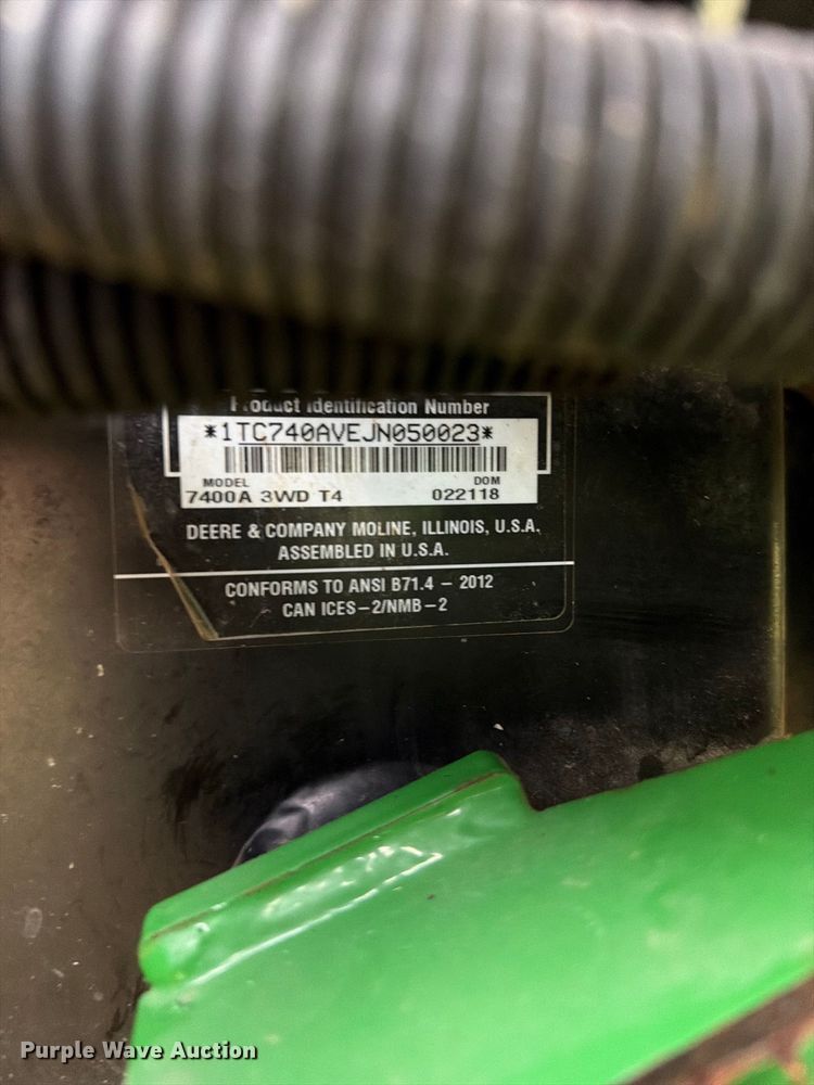 image for item EO8770 John Deere 7400A reel mower