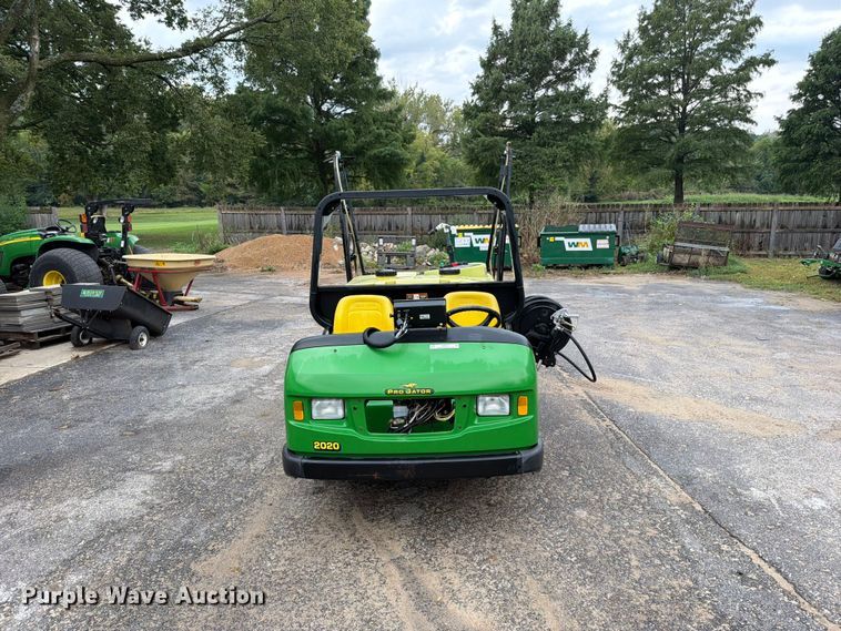 image for item EO8771 John Deere 2020 turf sprayer