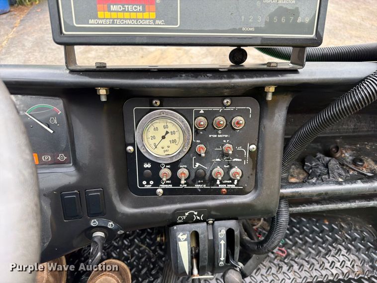 image for item EO8771 John Deere 2020 turf sprayer