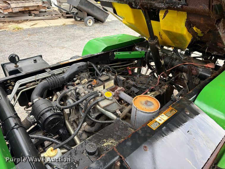 image for item EO8771 John Deere 2020 turf sprayer