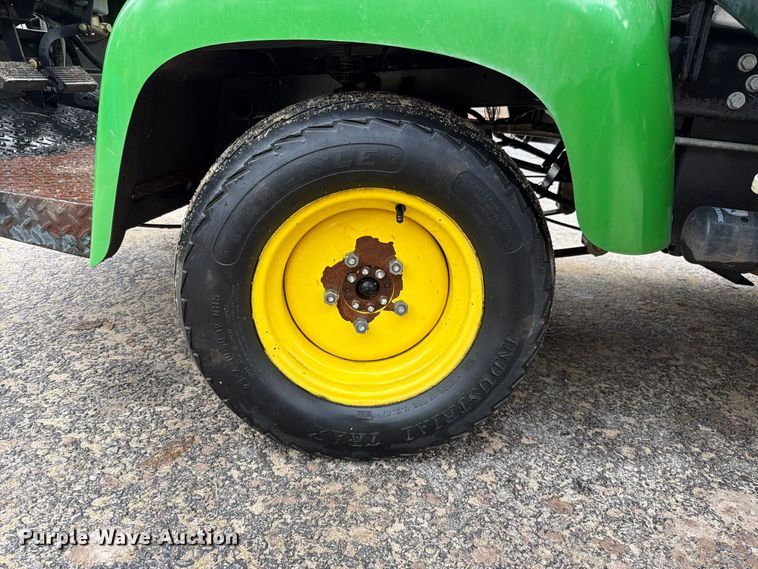 image for item EO8771 John Deere 2020 turf sprayer