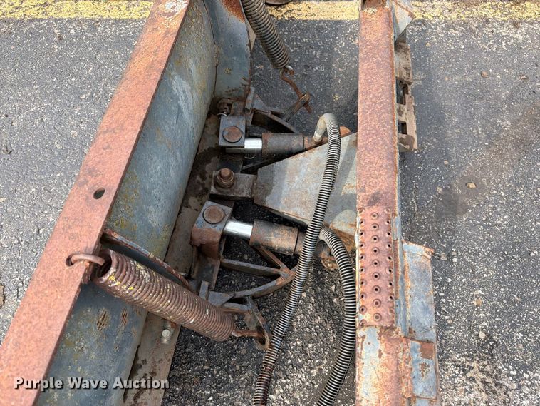 image for item EO8773 Case skid steer blade