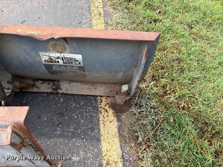 image for item EO8773 Case skid steer blade