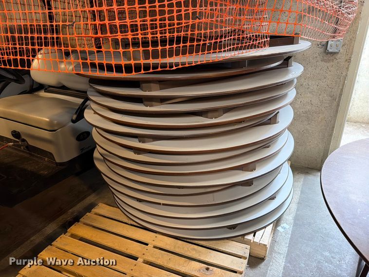 image for item EO8774 6' round tables