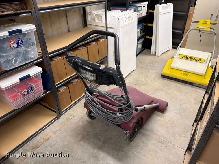 image for item EO8775 Minuteman MPV 31 Industrial vacuum