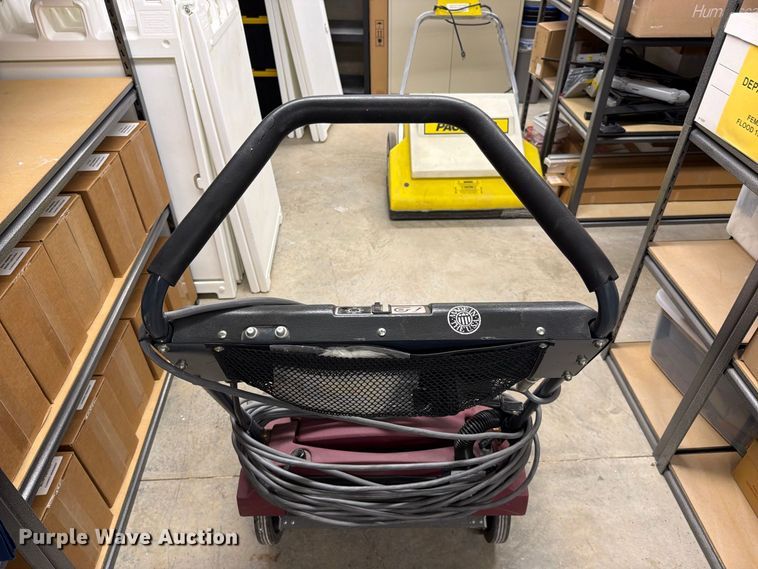 image for item EO8775 Minuteman MPV 31 Industrial vacuum