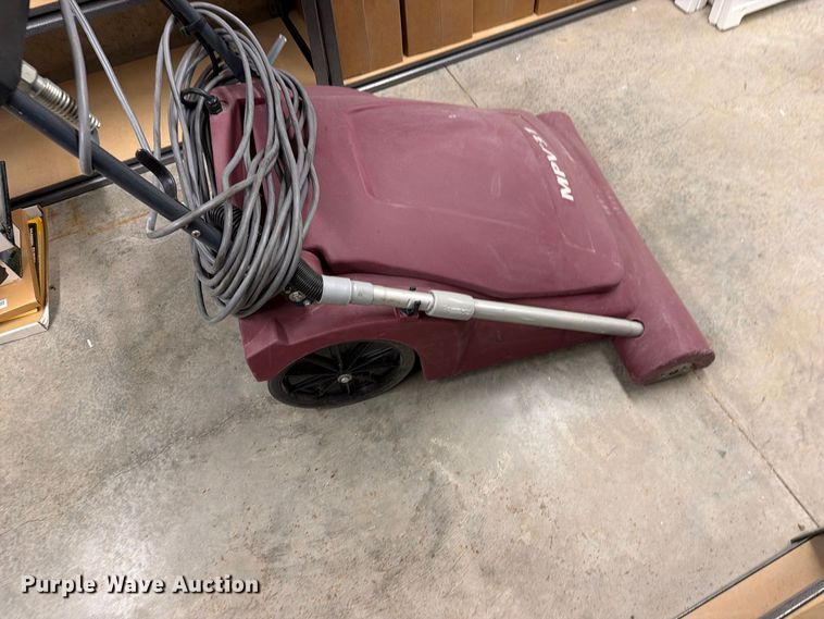 image for item EO8775 Minuteman MPV 31 Industrial vacuum